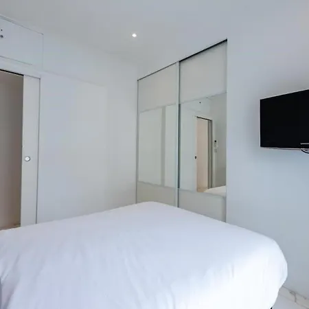 Louis Gallet Centre Juan Les Pins 50m Des Plages *