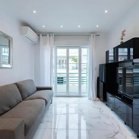 Louis Gallet Centre Juan Les Pins 50m Des Plages