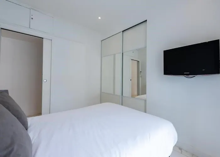 Louis Gallet Centre Juan Les Pins 50m Des Plages *